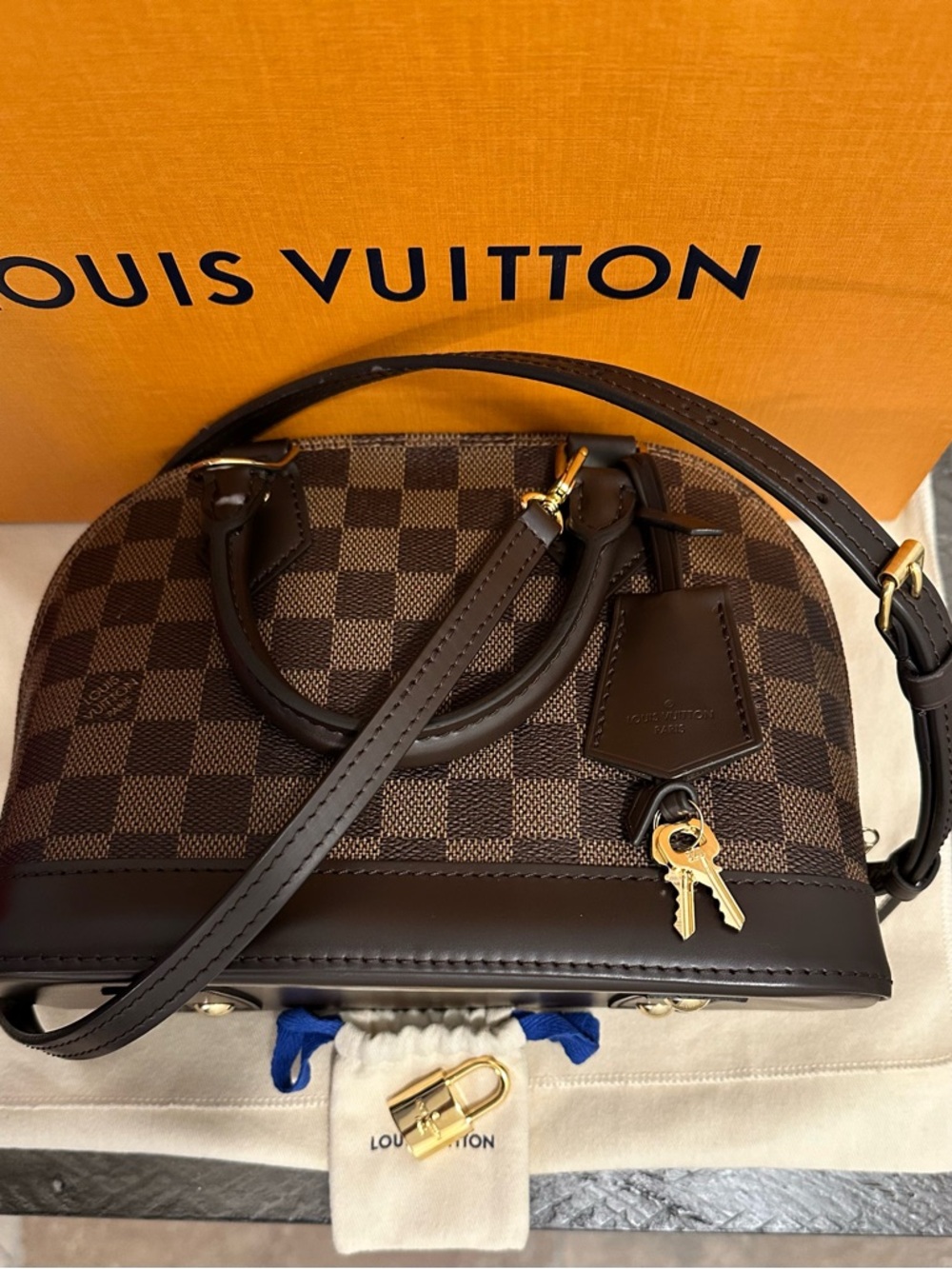 Louis Vuitton Damier Ebene Alma BB Handbag with Adjustable Strap - Picture 4 of 16